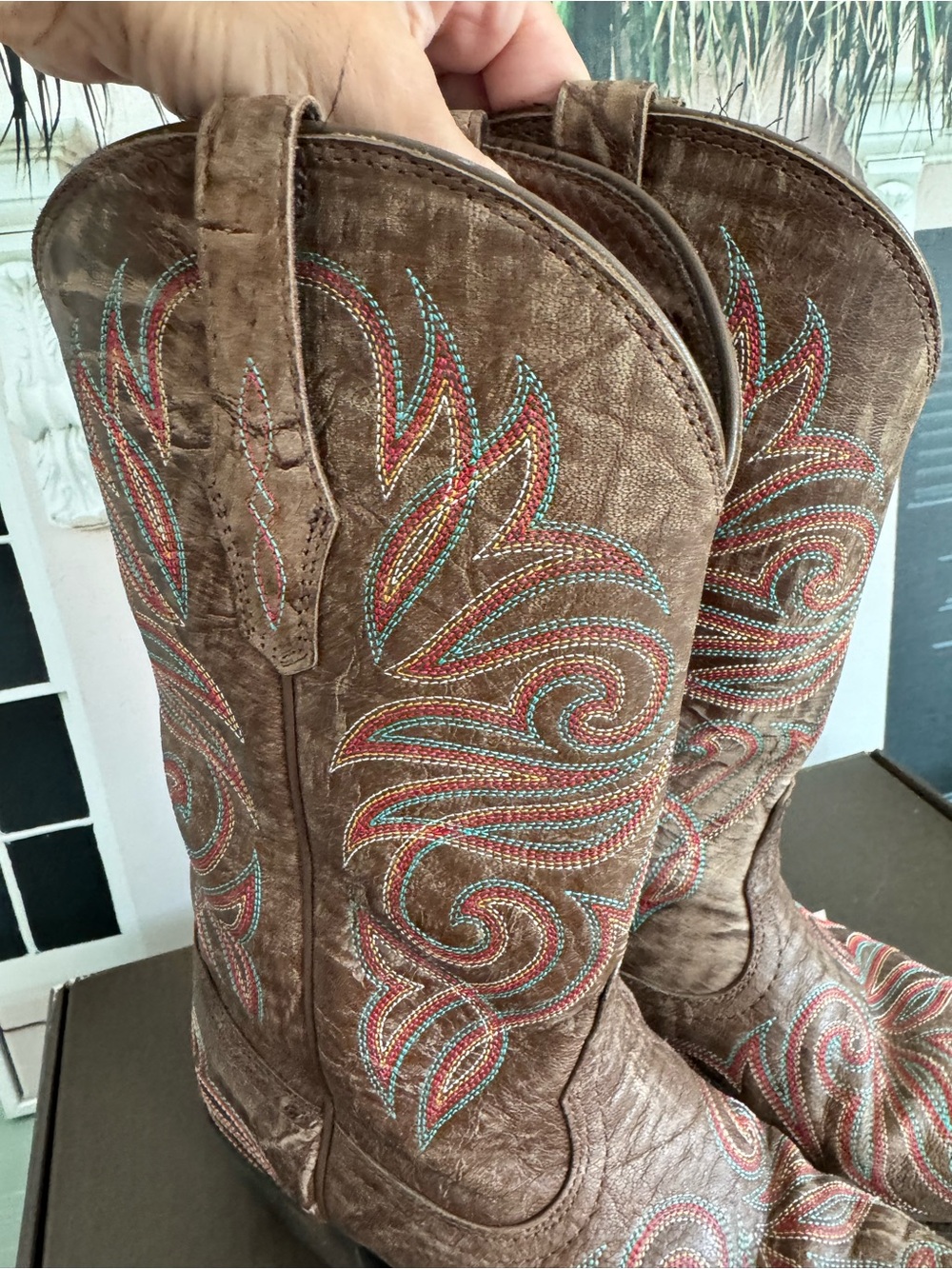 Ariat Brown Western Embroidered Cowgirl Boots like new size 7 - Picture 2 of 5
